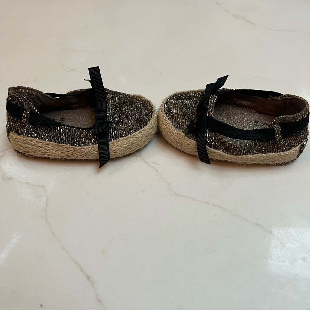 Stuart Weitzman newborn summer shoes w/metallic fabric, raffia, and black bows